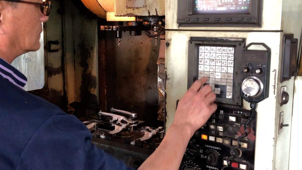 cnc operator using keypad