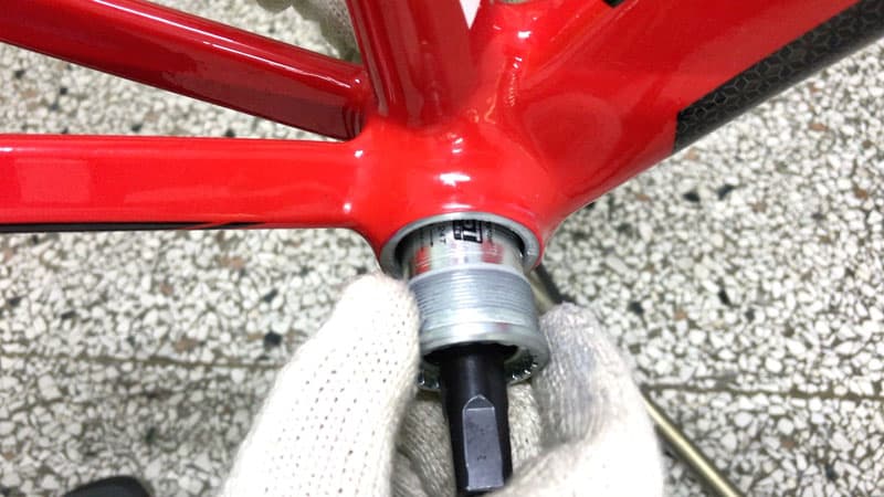 taking out square taper bottom bracket from BB shell