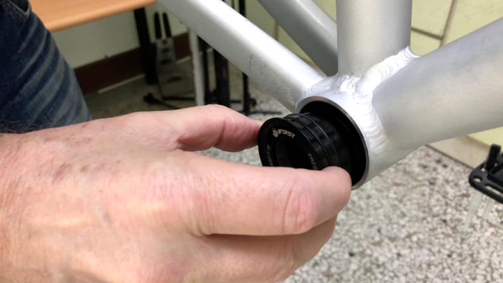 Inserting Pf30 Bottom Bracket into BB shell