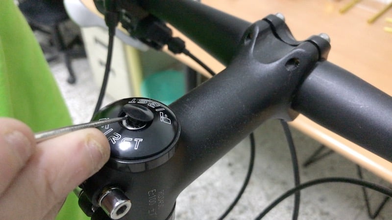 Remove Top Cap Rubber Bung