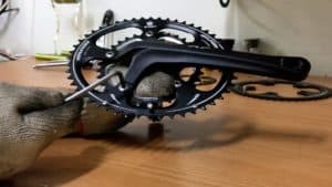 Tightening Chainring Bolts
