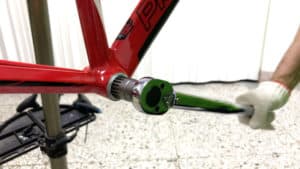 using torque wrench to tighten square taper bottom bracket